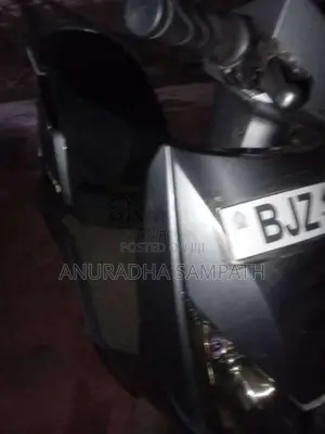 Yadea T5 2025 Motorbike (Used)