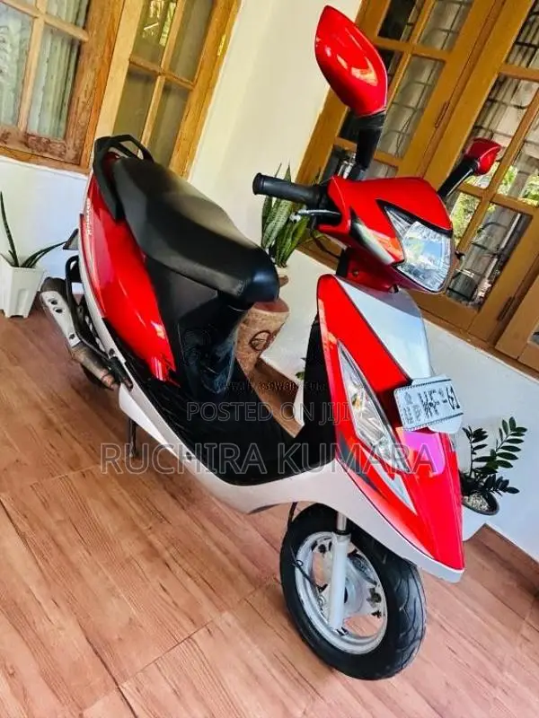 TVS Scooty Streak 2011 Motorbike (Used)