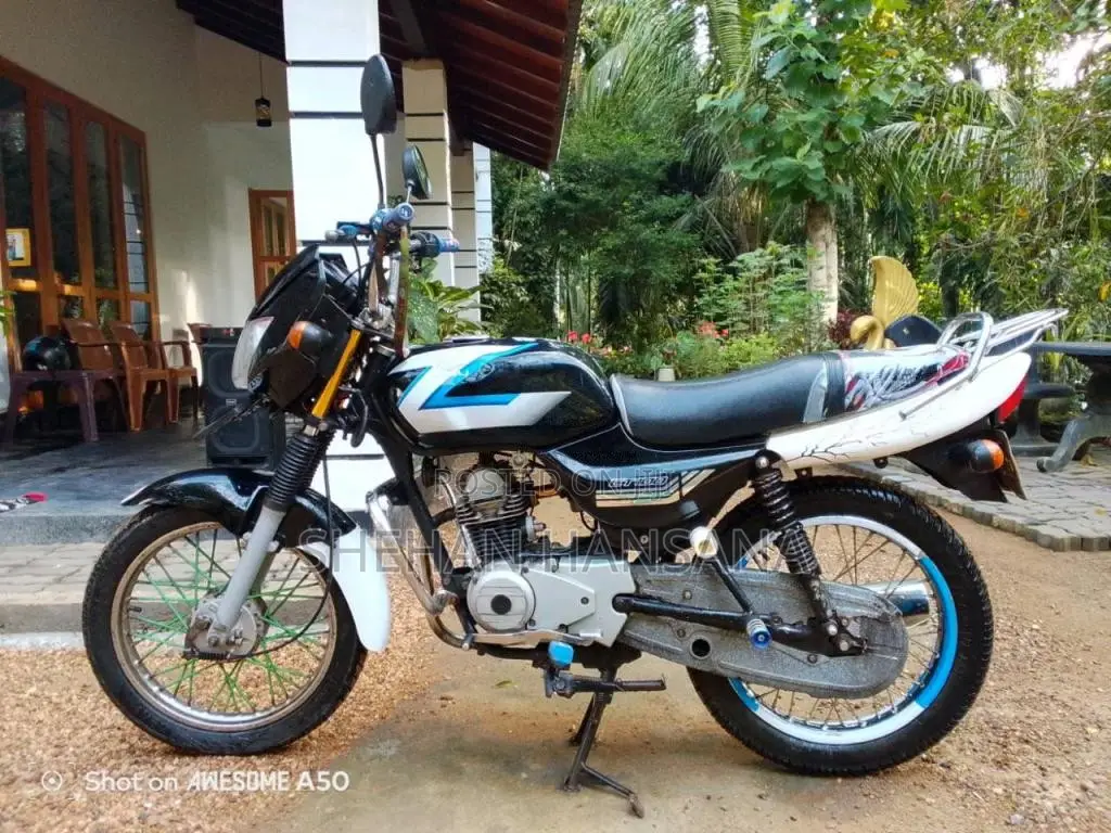 Bajaj CT-100 2010 Motorbike (Used)