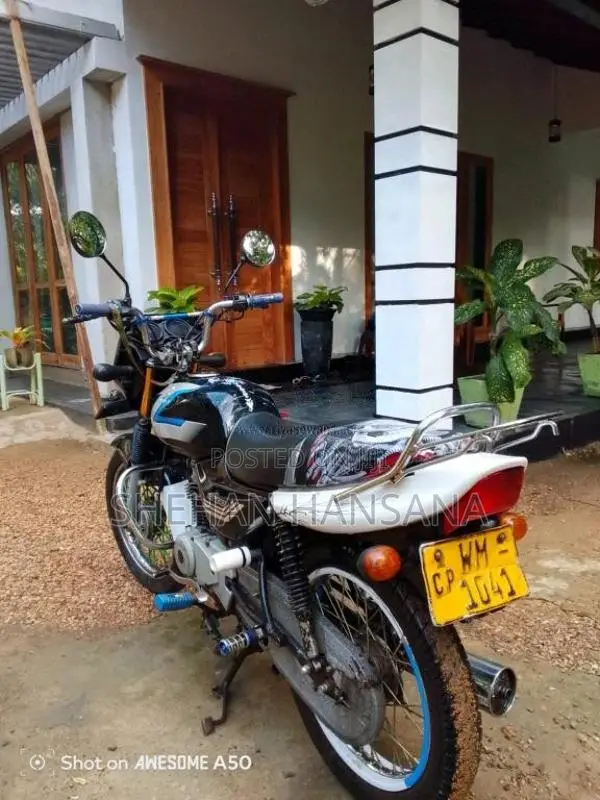 Bajaj CT-100 2010 Motorbike (Used)