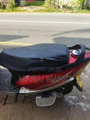 TVS Scooty Streak 2011 Motorbike (Used)