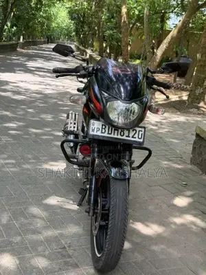 Bajaj Pulsar 180 2016 motorcycle (Used)