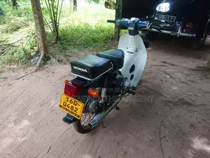 Honda Super Cub 90 Custom 1998 Motorbike (Used)