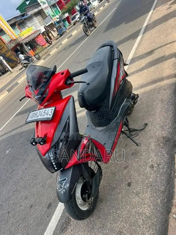 Honda Dio 2019 Motorbike (Used)