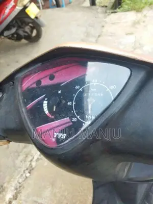 TVS Scooty Streak 2011 Motorbike (Used)