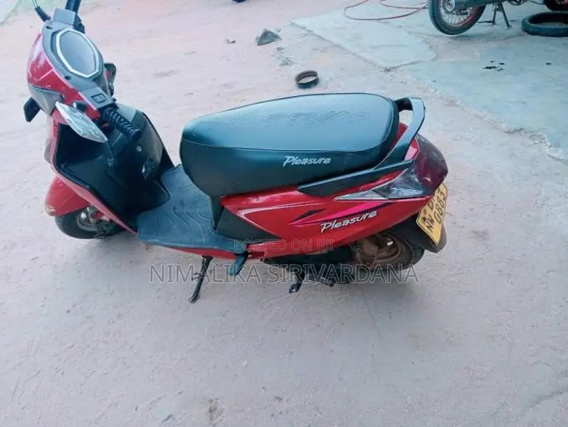 Hero Pleasure 2015 Motorbike (Used)