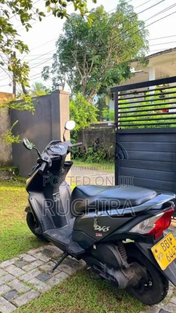 Honda Dio 2015 Motorbike (Used)