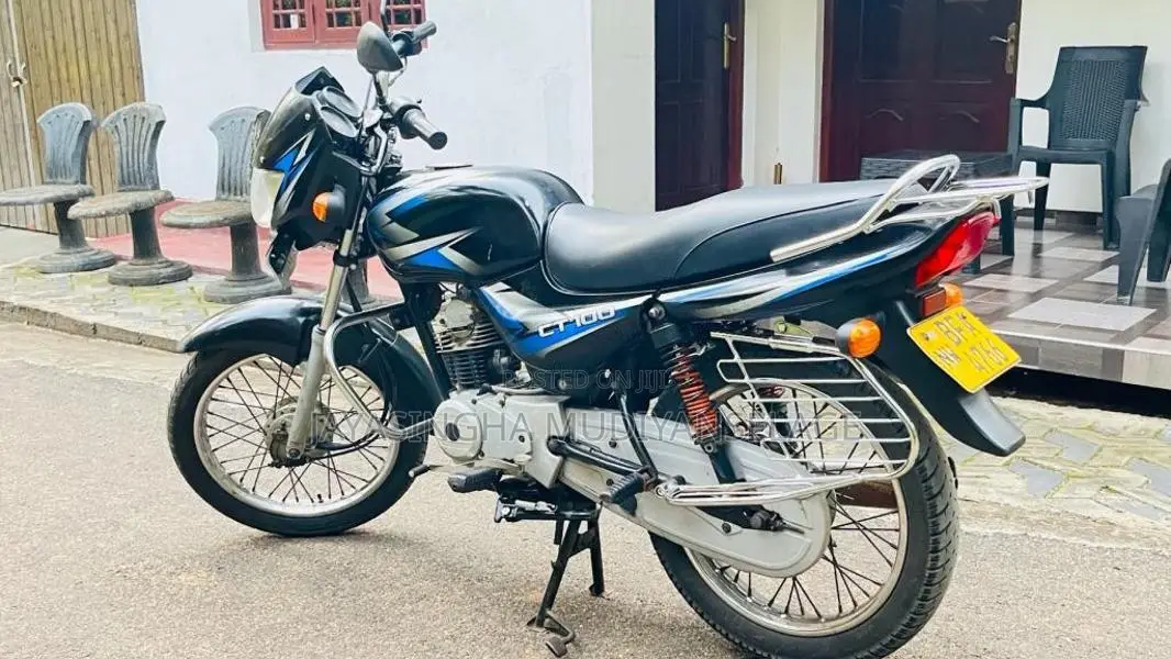 Bajaj CT-100 2017 Motorbike (Used)