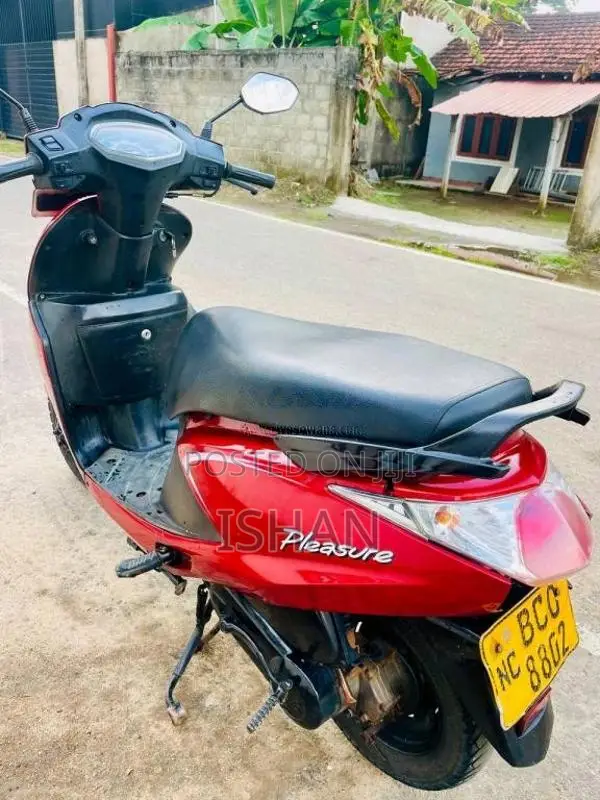 Hero Pleasure 2015 Motorbike (Used)