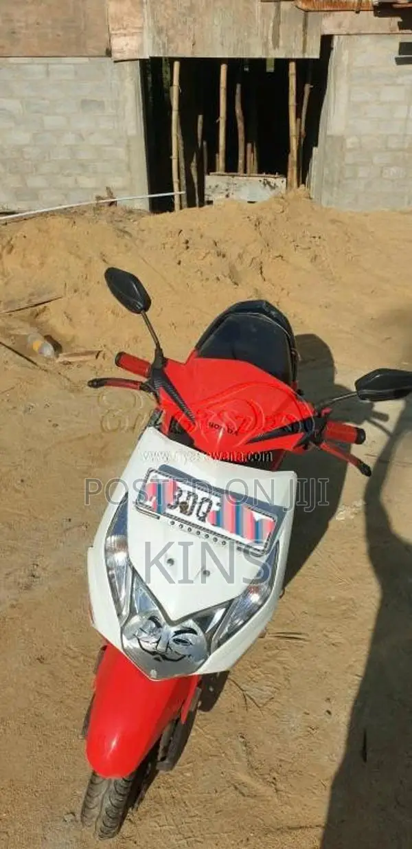 Honda Dio 2016 Motorbike (Used)