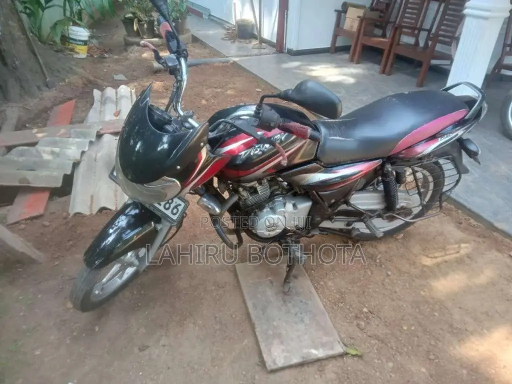 Bajaj Discover 125 2017 Motorbike (Used)