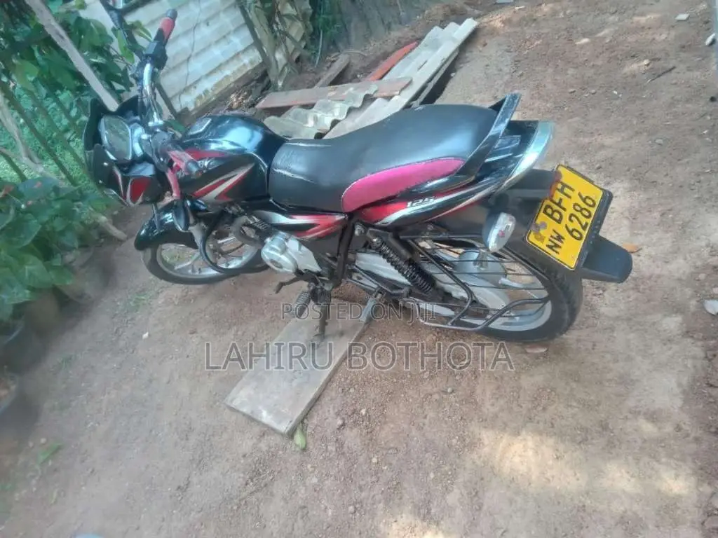 Bajaj Discover 125 2017 Motorbike (Used)
