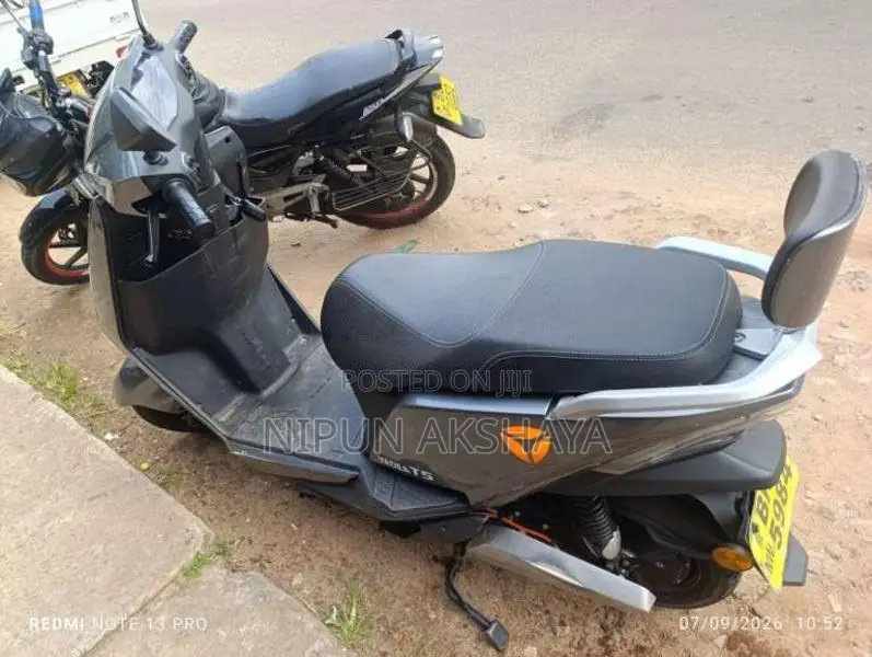 Yadea T5 2025 Motorbike (Used)