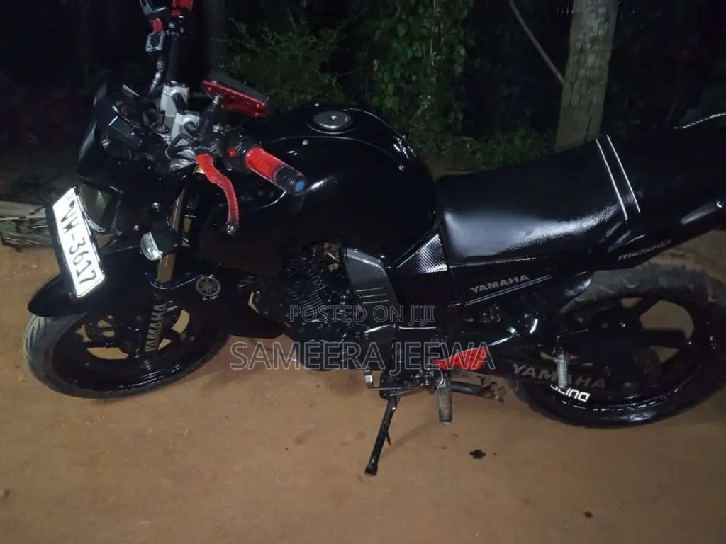 Yamaha FZ 2011 Motorbike (Used)