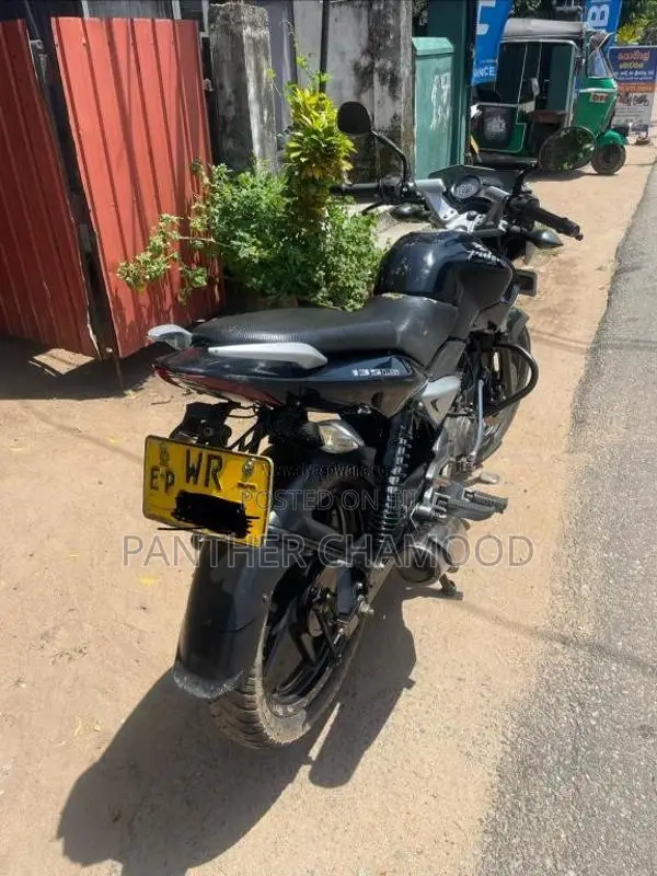 Bajaj Pulsar 135 LS 2011 Motorbike (Used)