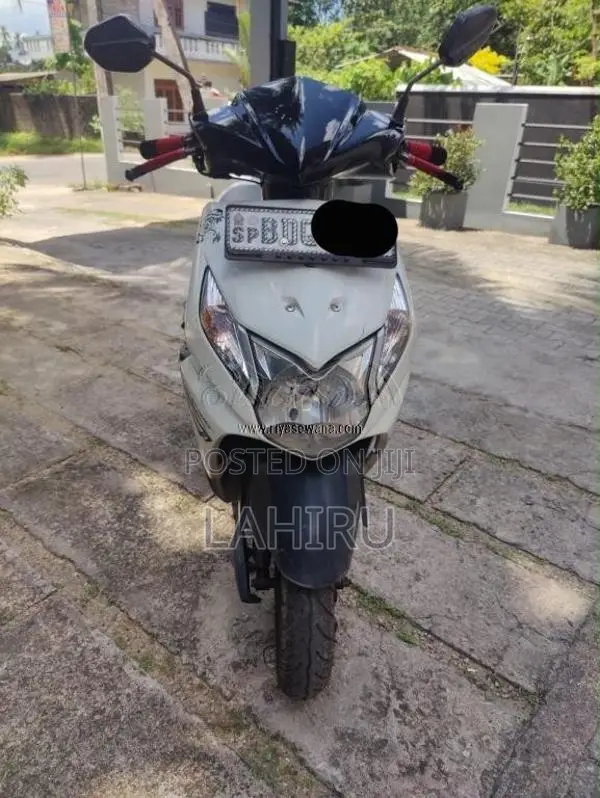 Honda Dio 2016 Motorbike (Used)