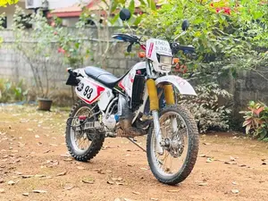 Yamaha DT125 R 1994 Motorbike (Used)