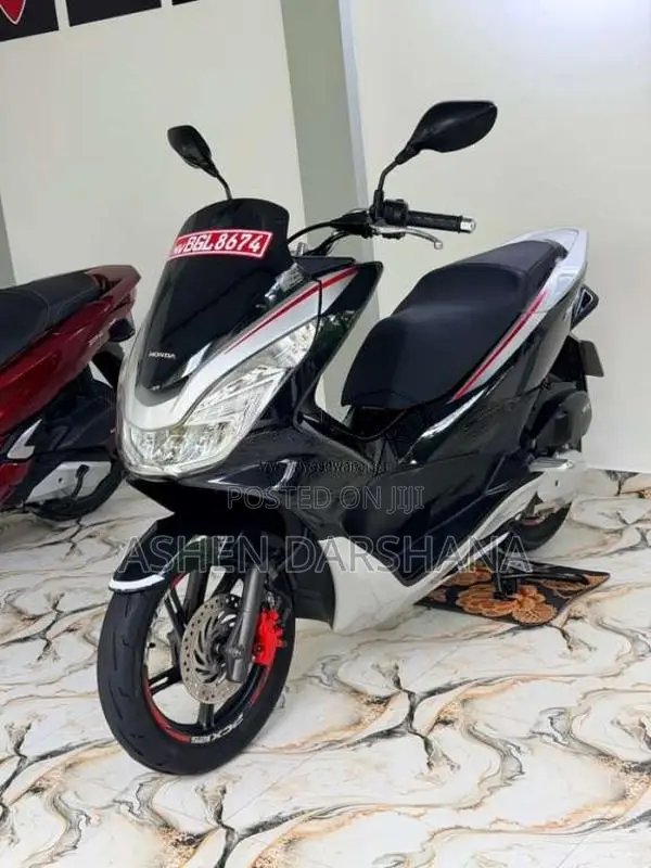 Honda Pcx LED 2017 Motorbike (Used)