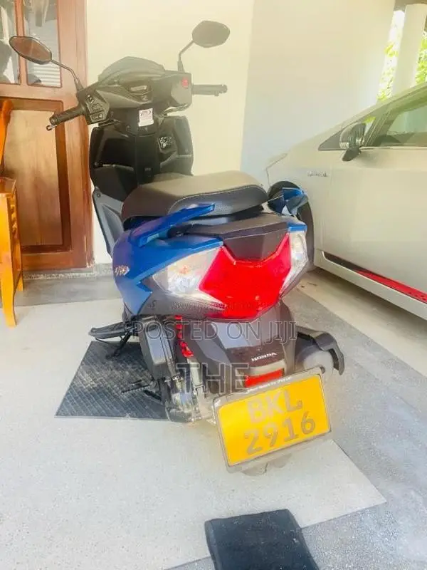Honda Dio Dlx 2025 Motorbike (Used)
