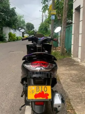 Suzuki BURGMAN 2020 Motorbike (Used)