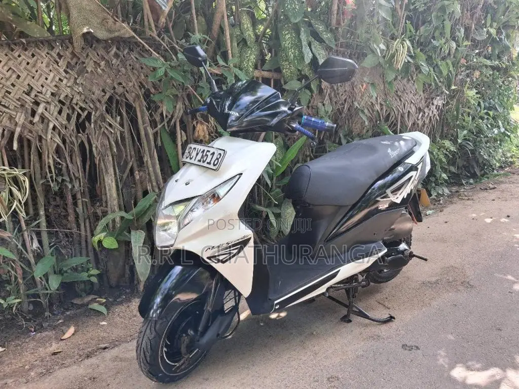 Honda Dio 2015 Motorbike (Used)