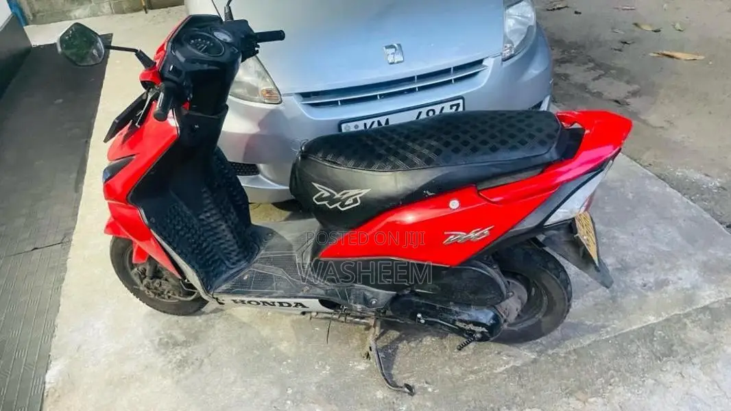 Honda Dio 2013 Motorbike (Used)