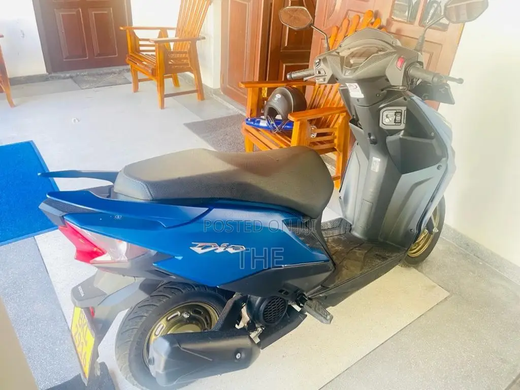 Honda Dio Dlx 2025 Motorbike (Used)