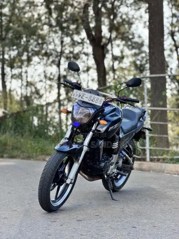 Yamaha FZ 2011 Motorbike (Used)