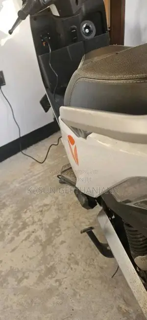 Yadea T5 2024 Motorbike (Used)