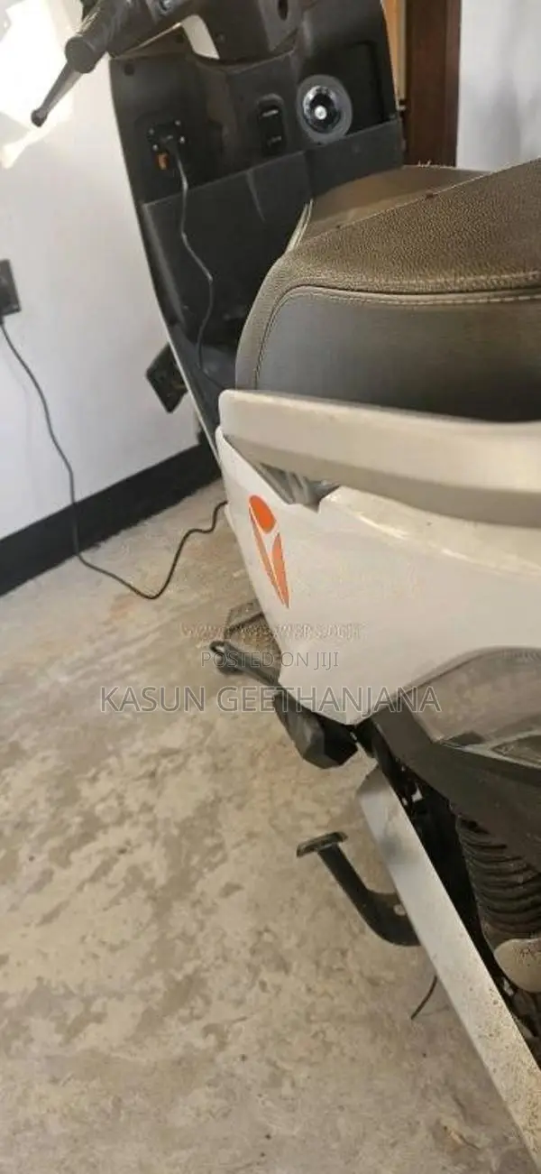 Yadea T5 2024 Motorbike (Used)