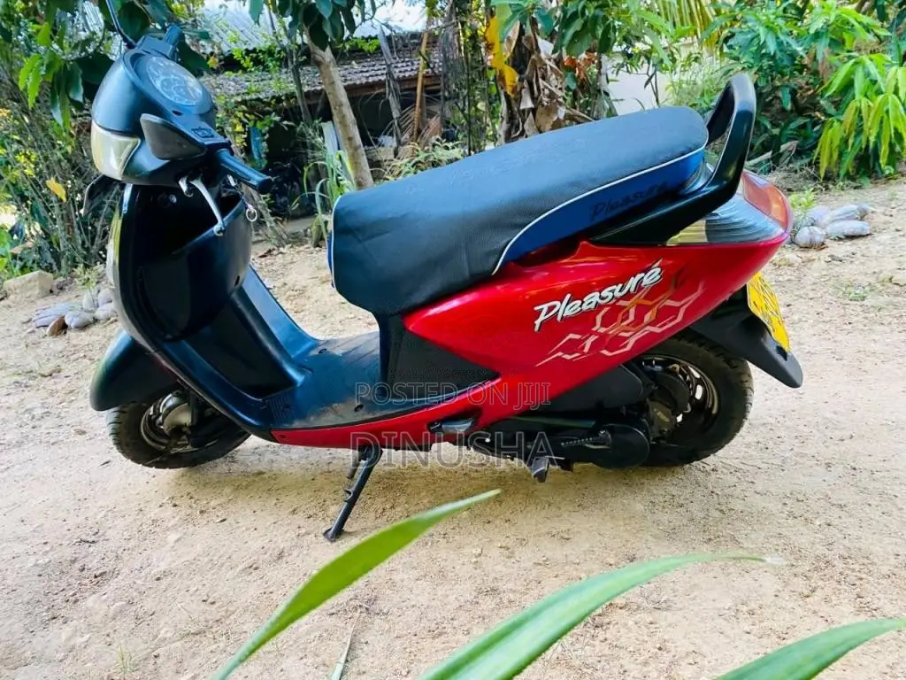 Hero Pleasure 2012 Motorbike (Used)
