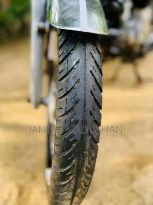 Bajaj Boxer 2004 Motorbike (Used)