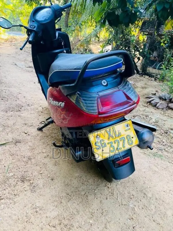 Hero Pleasure 2012 Motorbike (Used)