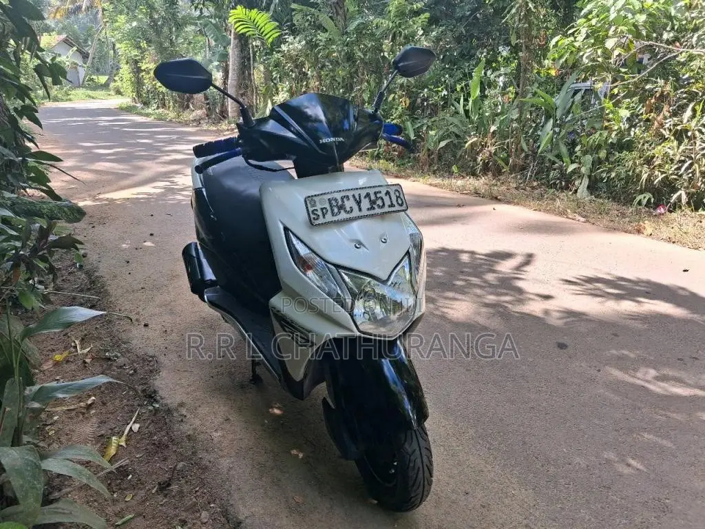 Honda Dio 2015 Motorbike (Used)