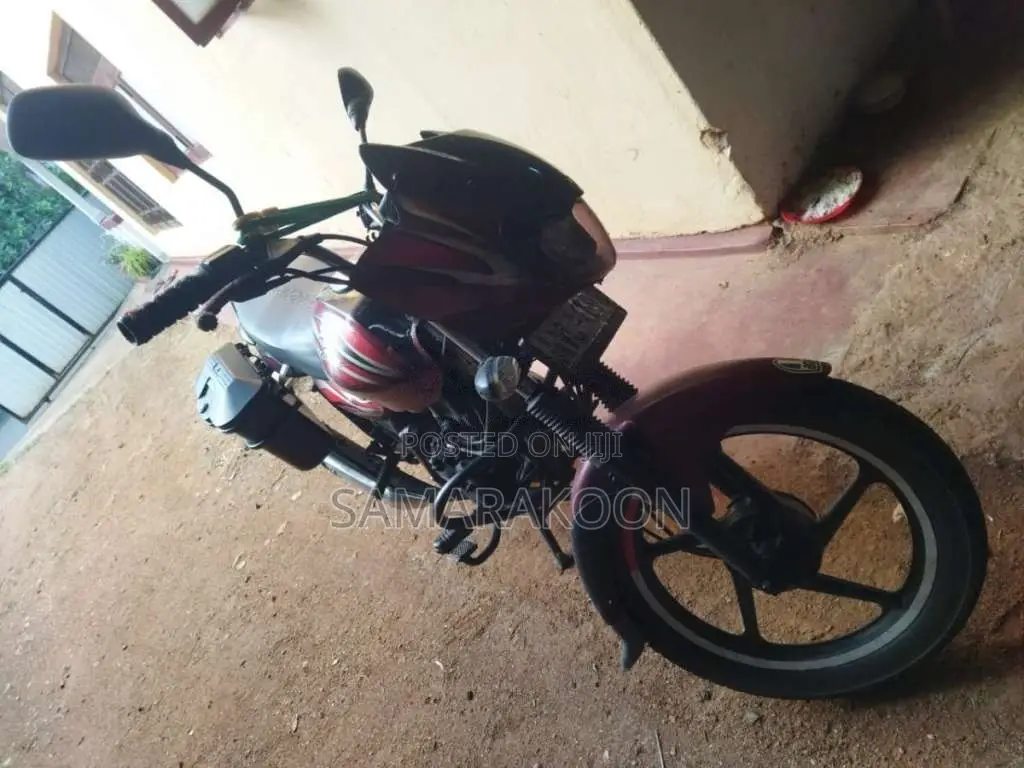 Bajaj Discover 100 2010 Motorbike (Used)