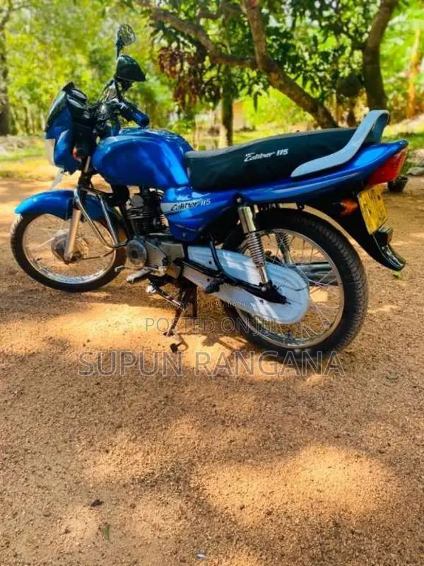 Bajaj Caliber 2004 Motorbike (Used)
