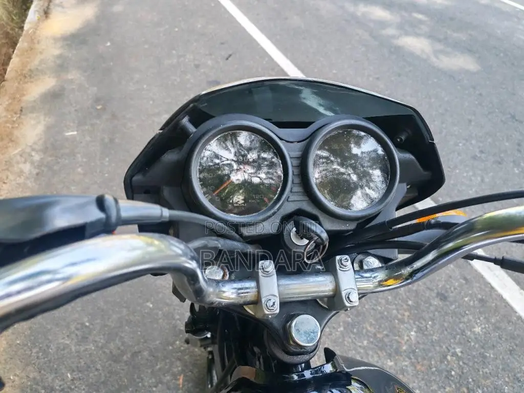 Bajaj CT-100 2015 Motorbike (Used)