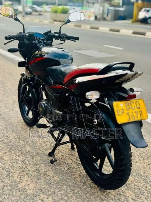 Bajaj Pulsar 150 2015 Motorbike (Used)