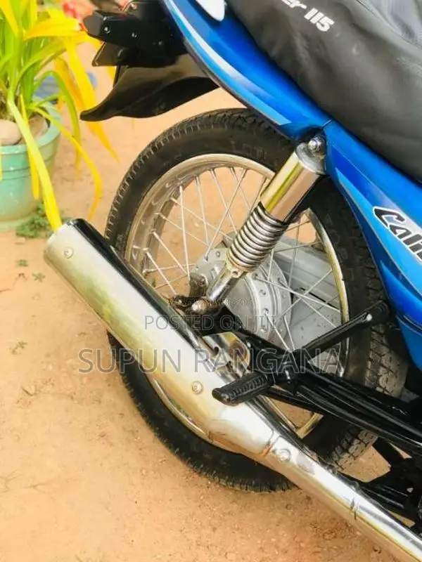 Bajaj Caliber 2004 Motorbike (Used)