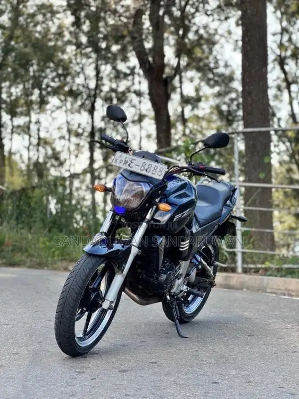 Yamaha FZ 2011 Motorbike (Used)