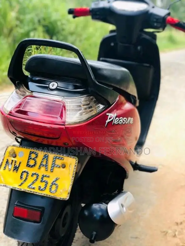 Hero Pleasure 2013 Motorbike (Used)