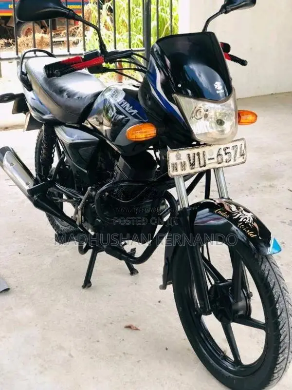 Bajaj Platina 2010 Motorbike (Used)