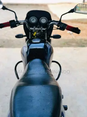 Bajaj Platina 2010 Motorbike (Used)