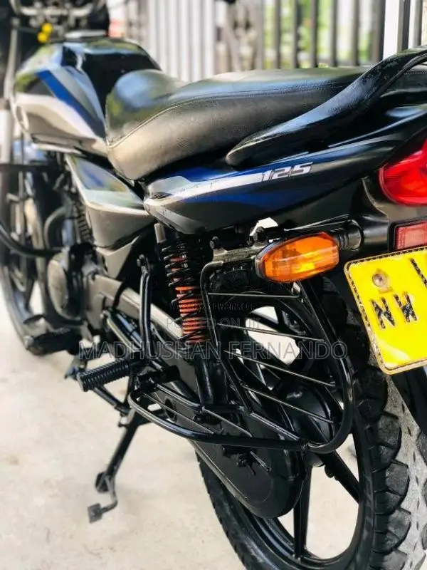 Bajaj Platina 2010 Motorbike (Used)
