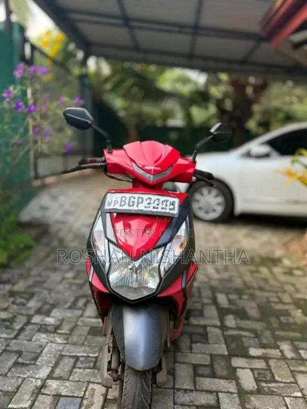 Honda DIO 2018 Motorbike (Used)