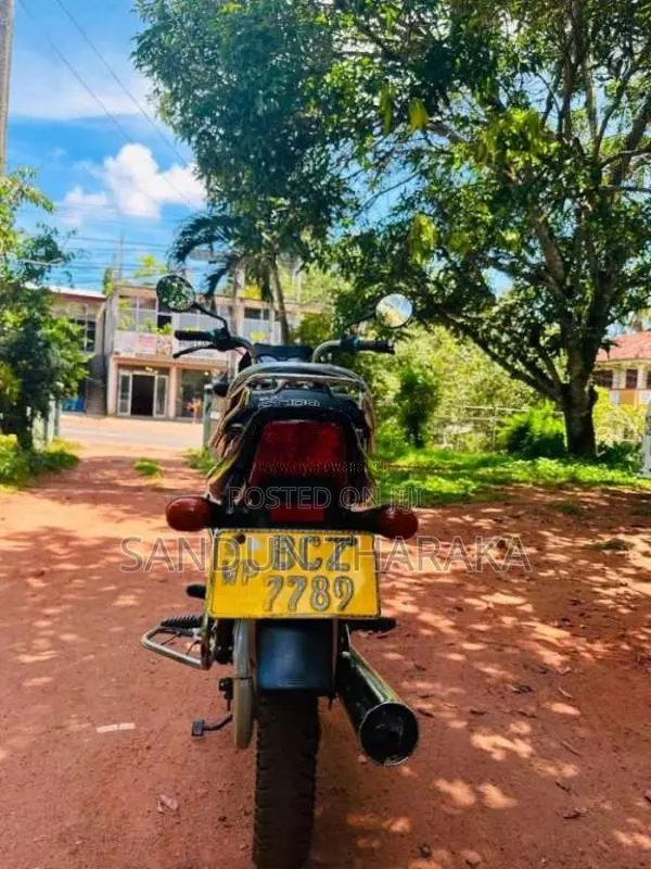 Bajaj CT-100 2015 Motorbike (Used)