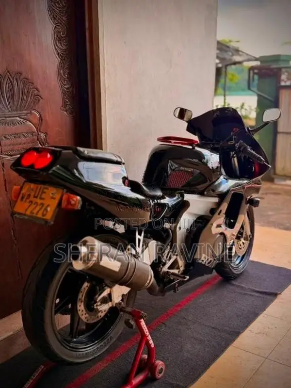 Honda CBR 2009 Motorbike (Used)