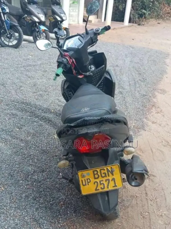 Yamaha ZR 2022 Motorbike (Used)