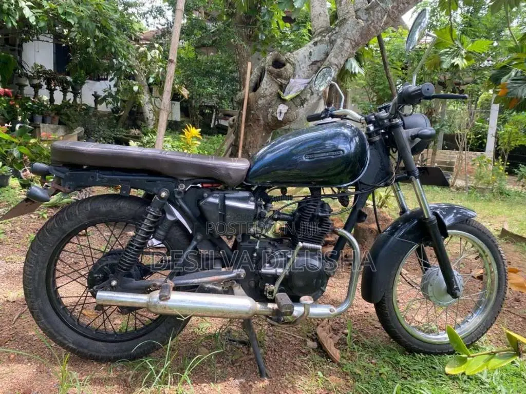 Bajaj Boxer 2008 Motorbike (Used)