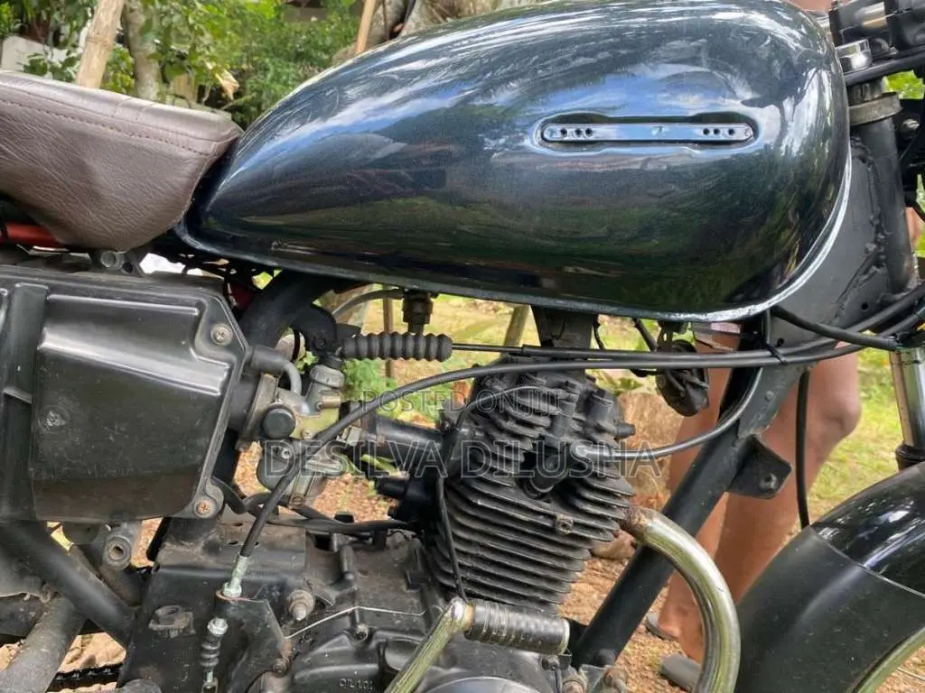 Bajaj Boxer 2008 Motorbike (Used)